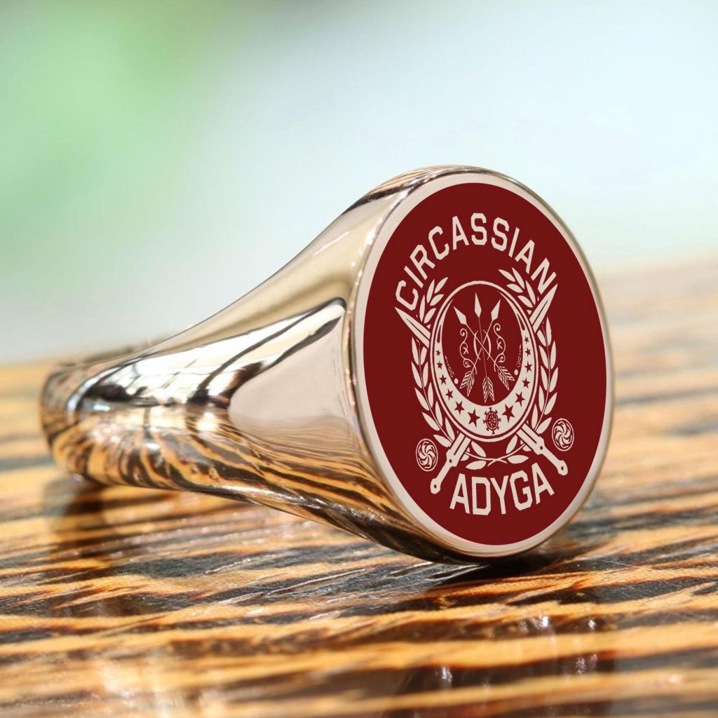 Custom Family Crest Signet Ring: Engraved Coat of Arms Ring